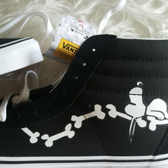 Vans Peanuts by Schulz Skate Sneakers - Picture 2 of 7